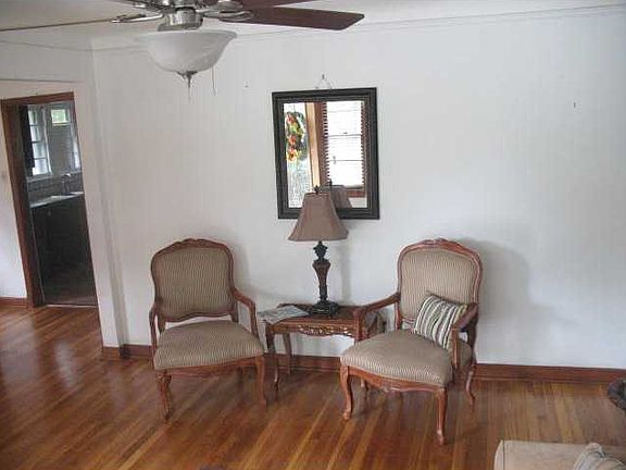 5th image of 445 Orion Ave