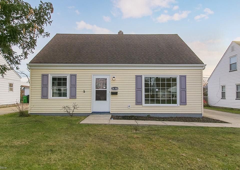 1st image of 26380 Farringdon Ave