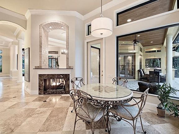 3rd image of 27251 Lakeway Ct