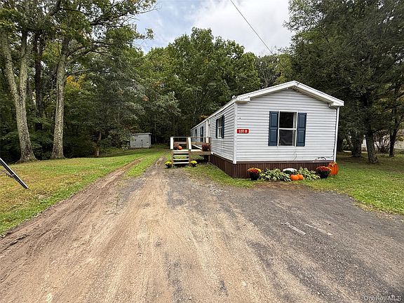 3rd image of 25 Fawn Road #8