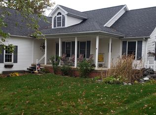 714 Stoneybrook Dr, Wapakoneta, OH 45895
