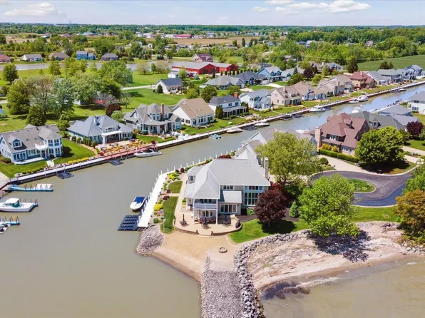 2170 Dorchester Dr, Lakeside Marblehead, OH 43440