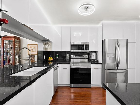 3rd image of 10360 NW 30th Court #403