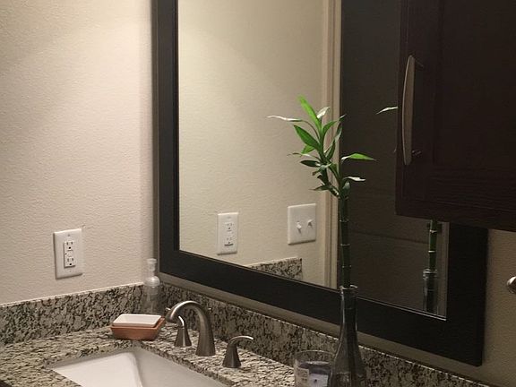 Bathroom (Shared)