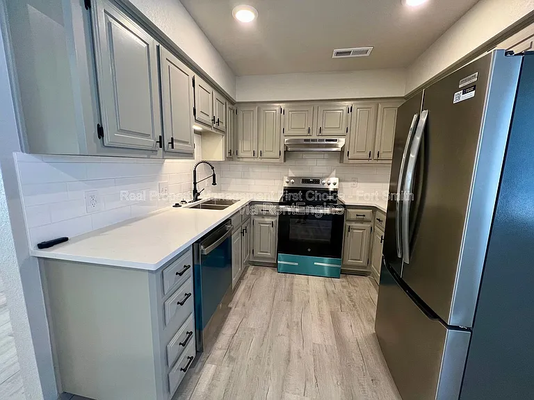 1709 Brooken Hill Dr — Photo 5