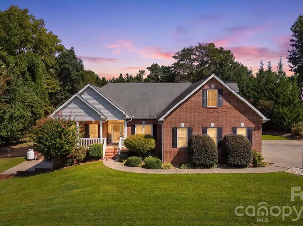 2555 Knox Landing Rd, Connelly Springs, NC 28612
