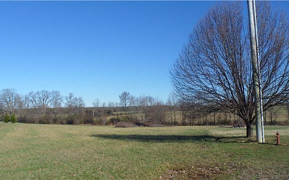 5th image of 17 Elizabeth Ct #17