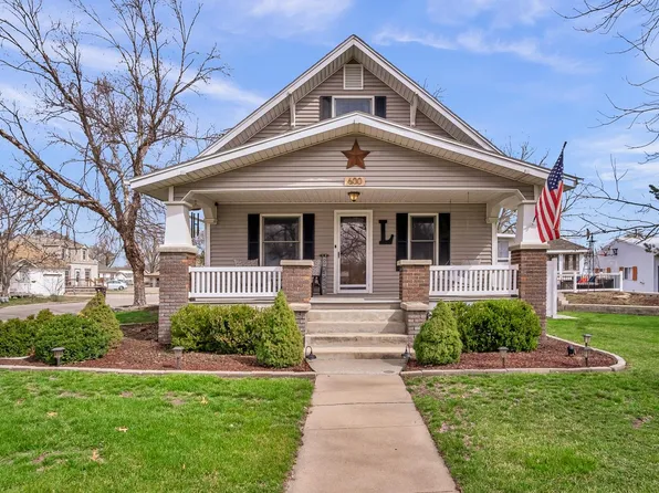600 S Randall Ave, Moundridge, KS 67107
