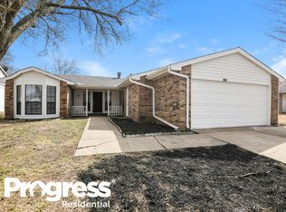 2206 Sharpshire Ln, Arlington, TX 76014