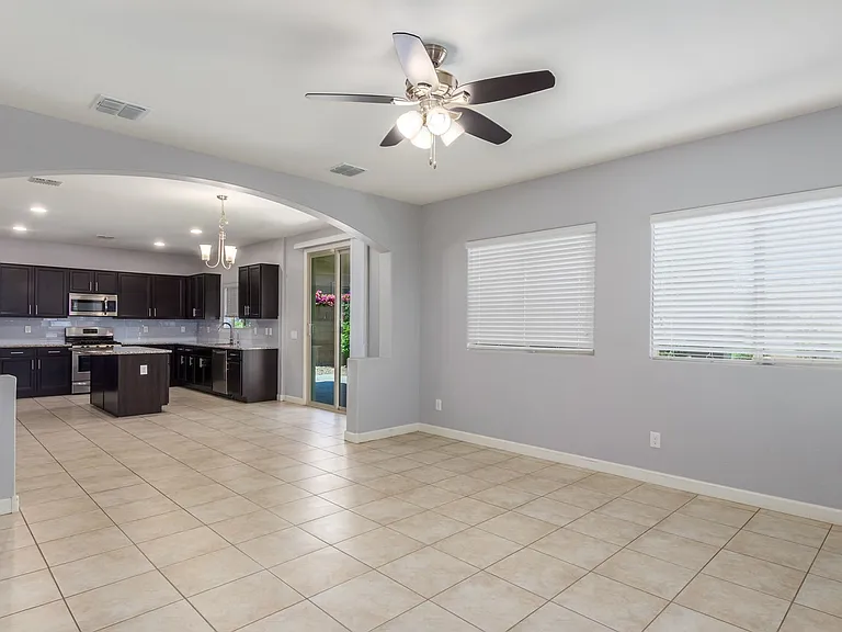 17186 W Lisbon Ln — Photo 11