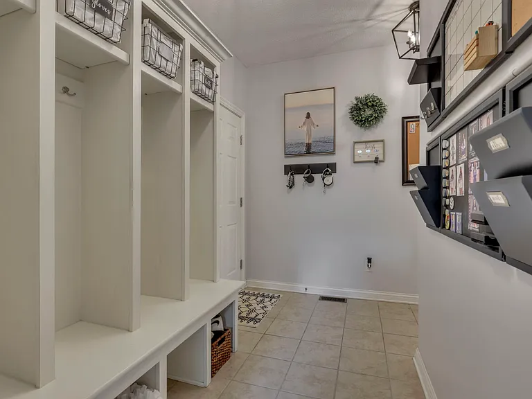 7097 Pleasant Colony Cir — Photo 43