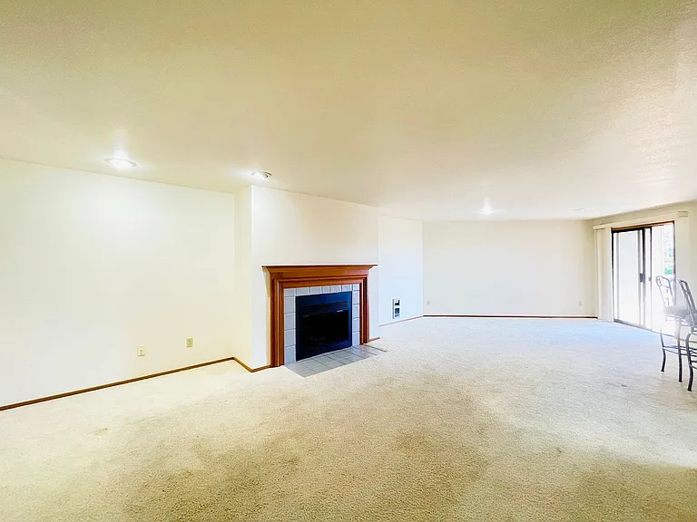 9910 NE 119th St #202 — Photo 4