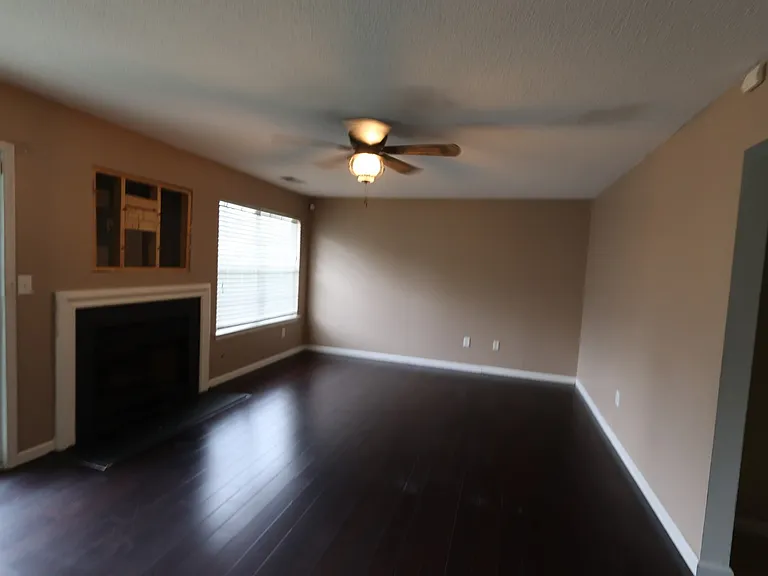 517 Magistrate Ln — Photo 8