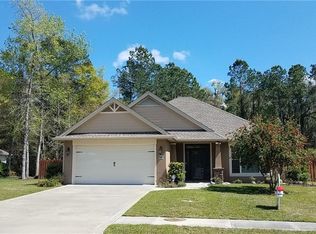 262 Country Walk Cir, Brunswick, GA 31525