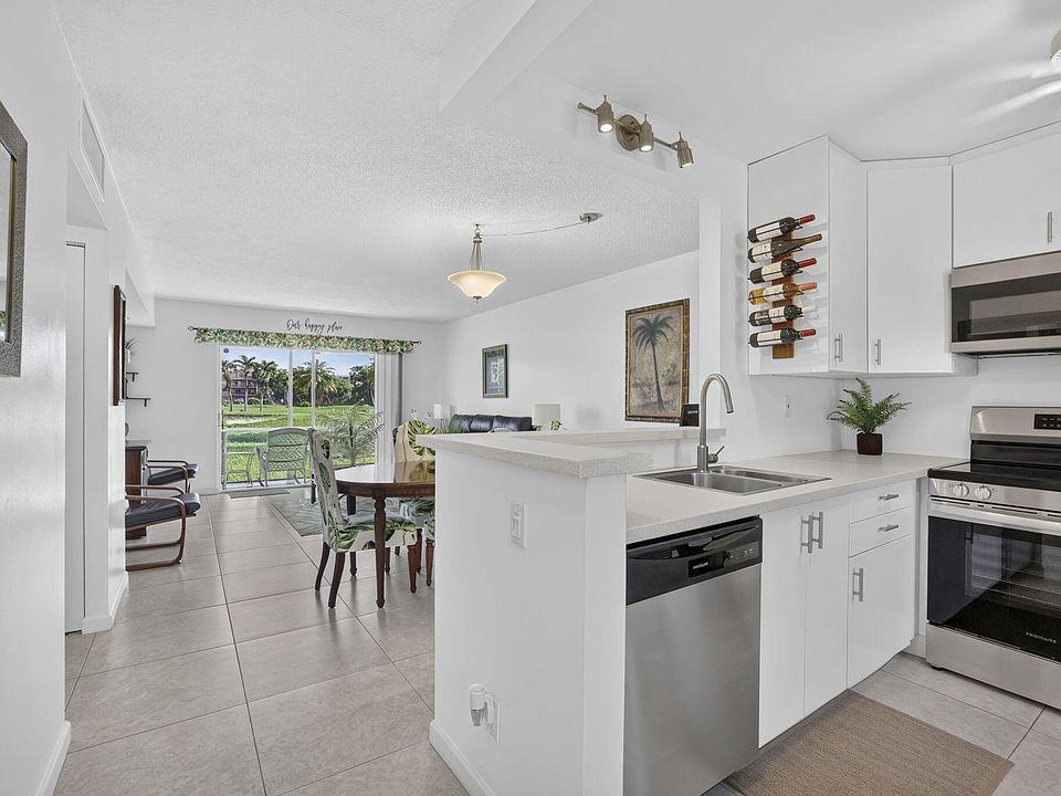 1st image of 4299 NW 16th Street #101