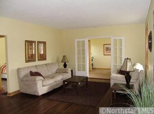 809 E Main St, Anoka, MN 55303