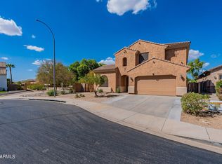 6922 S Black Hills Way, Chandler, AZ 85249