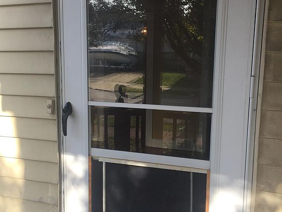 3rd image of 3404 Montclair Ave Unit 1