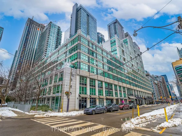 350 Wellington St W #M22, Toronto, ON M5V 3W9