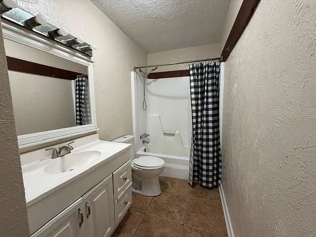 1752 Newport Pl #105 — Photo 12