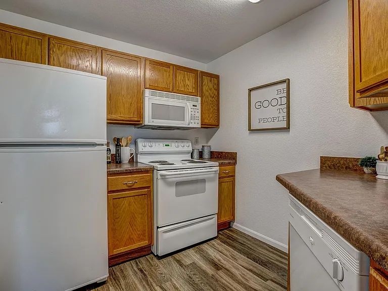 2990 W C St — Photo 13