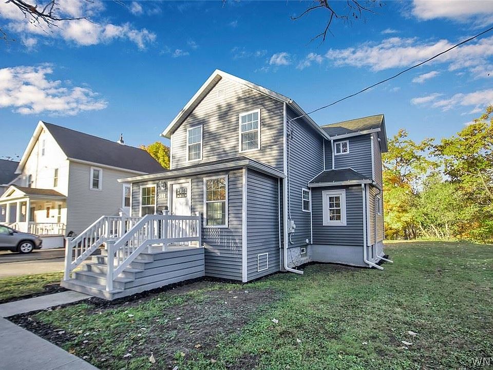 1st image of 590 Mahar St