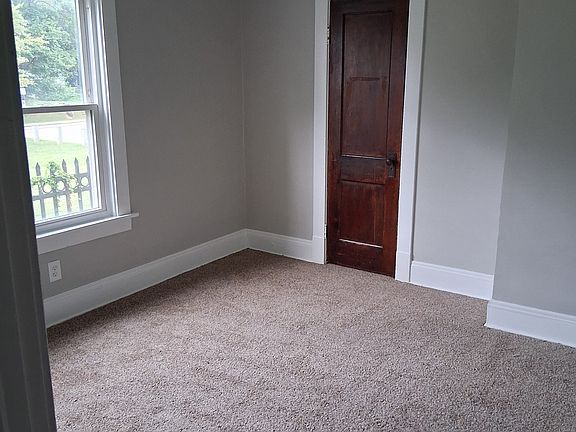 5th image of 516 E 107th St #1