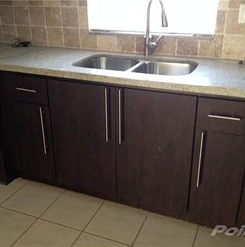 5th image of 575 W Dayton Cir