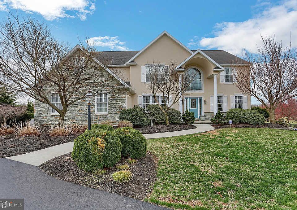 1st image of 21 Augusta Ln