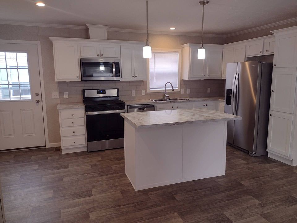 2nd image of 1250 Paree St #638