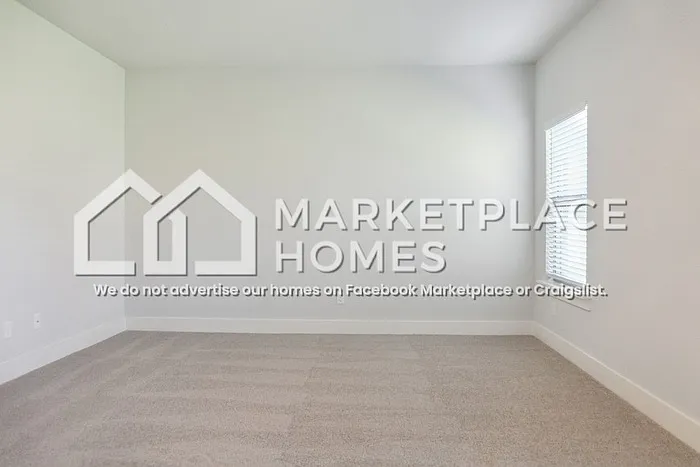 2070 Hyacinth Ln — Photo 31