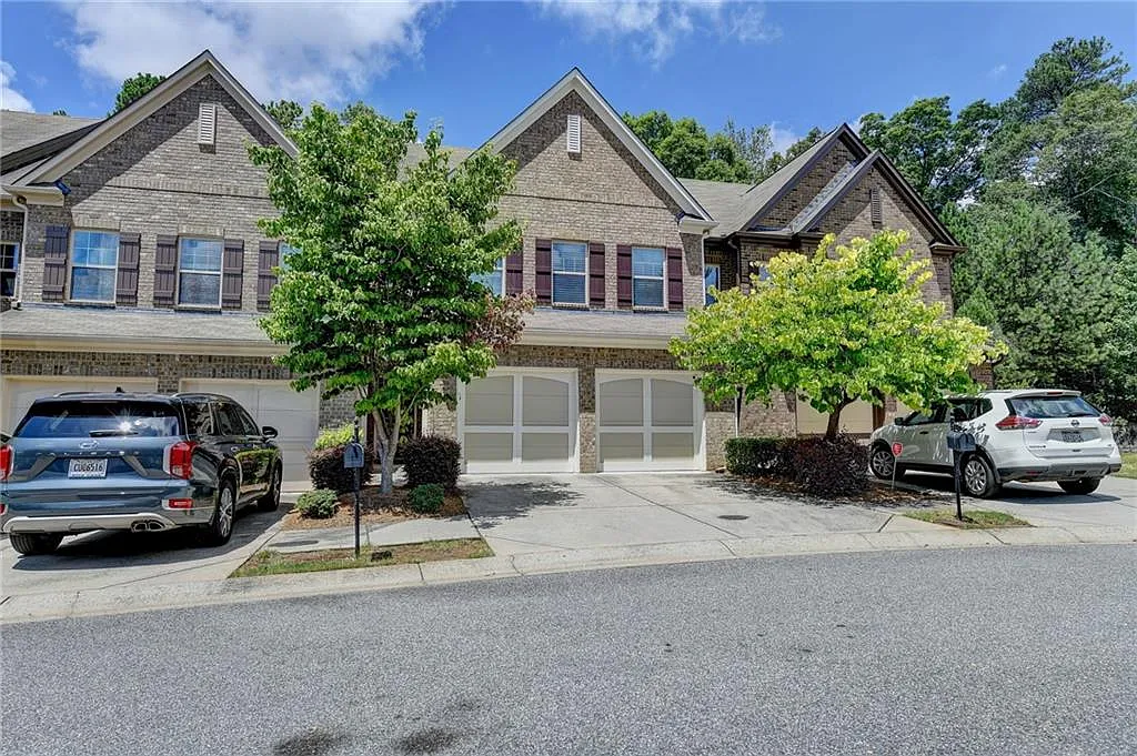 3 bed, 2.5 bath, $2,799 — Photo 3