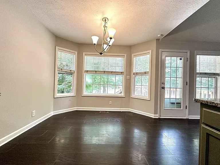 1641 Cedar Springs Cir — Photo 11