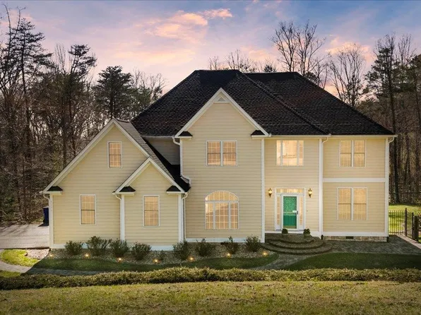 3111 Alice Dr, Blacksburg, VA 24060