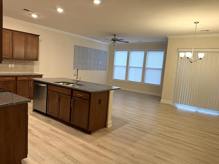 403 Yellow Fox Rd — Photo 7