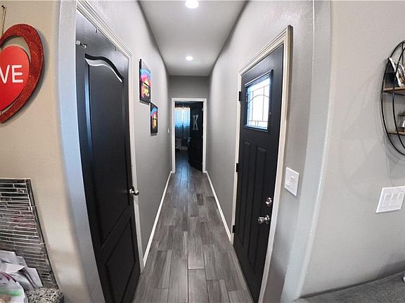 5th image of 321 Gladiola Dr