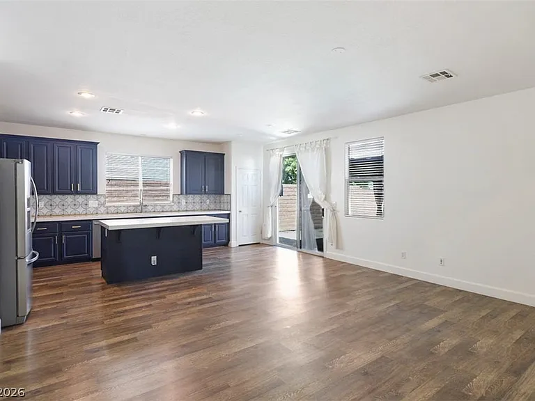 11057 Village Crest Ln — Photo 6