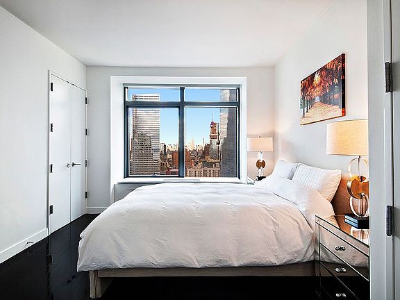 3rd image of 123 Washington St APT 38B