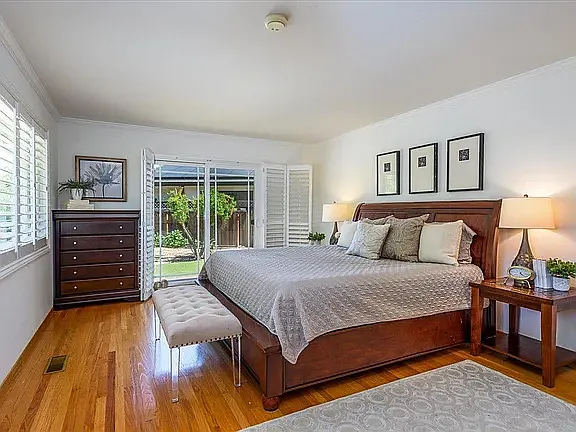 1027 Edmonds Ct — Photo 14