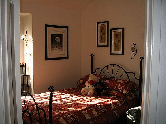 2nd Bedroom w/vaulted ceilings!