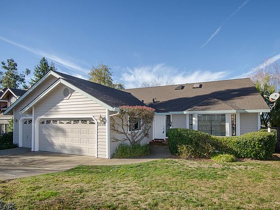 2nd image of 2792 Woodleigh Ln