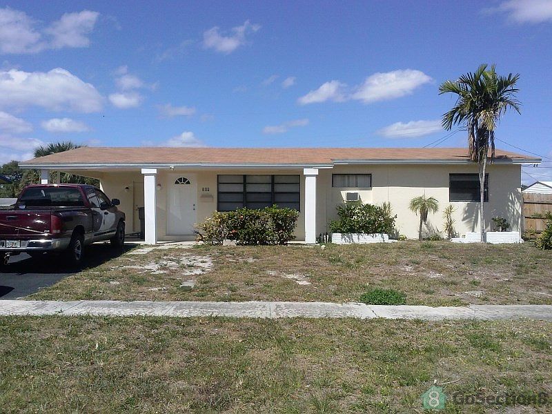 1st image of 209 NE 5th St