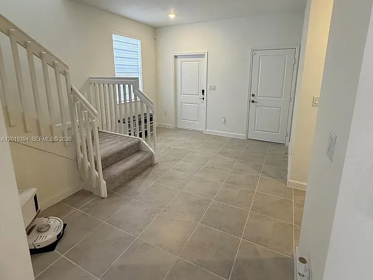 2584 SE 25th Ct — Photo 4