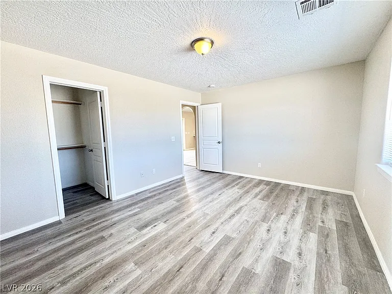 2671 N Murphy St — Photo 12