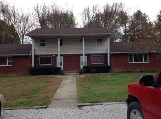 304 Williamsburg Dr, De Soto, IL 62924