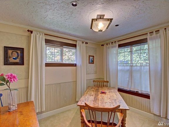 4th image of 1119 Giles Ave NW