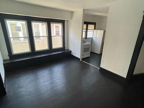 3rd image of 3372 W 95th St Unit 2