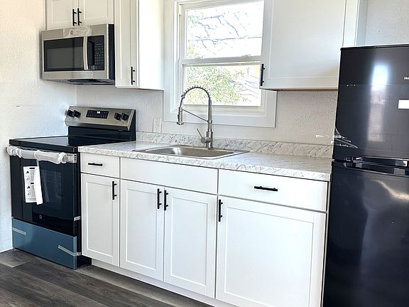 4th image of 825 E Morningside Dr #A
