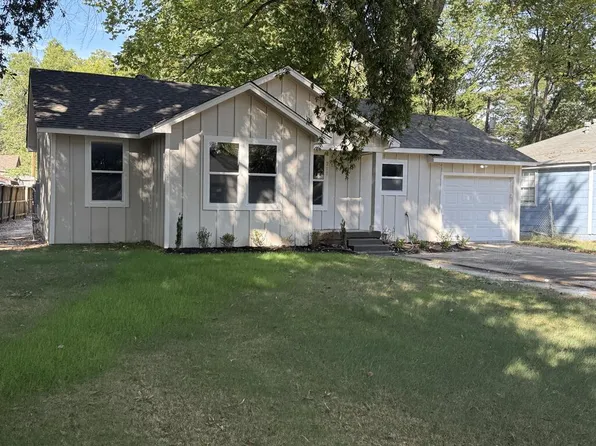 211 S Center Dr, West Memphis, AR 72301