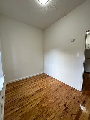 Rented by Peter R. Hungerford, LREB | media 17